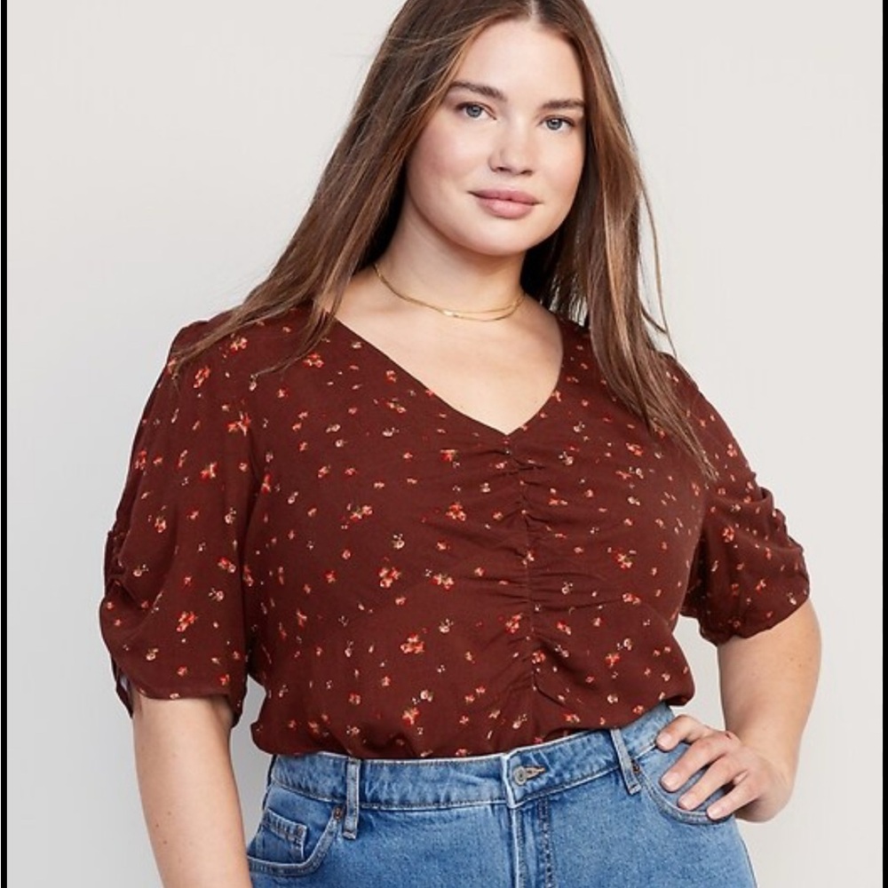 Old Navy Ruched V-Neck Crepe Top - Large